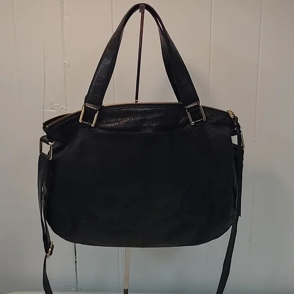 HOBO the Original Black Leather Shoulder Bag with Crossbody Strap - Picture 10 of 13